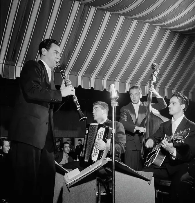 Framed Print : Portrait of Abe Most, Pete Ponti, Sid Jacobs, and Jimmy Norton, Hickory House, N.Y. ca. June 1947. Creator: William Paul Gottlieb Framed Print : Portrait of Abe Most, Pete Ponti, Sid Jacobs, and Jimmy Norton, Hickory House, N.Y. ca. June 1947. Creator: William Paul Gottlieb