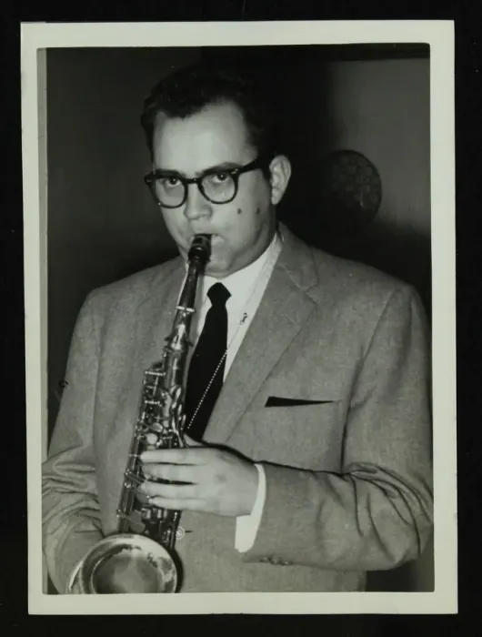 Framed Print : Portrait of American saxophonist Lennie Niehaus, 1950s. Artist: Denis Williams Framed Print : Portrait of American saxophonist Lennie Niehaus, 1950s. Artist: Denis Williams