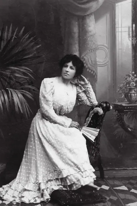 Framed Print : Portrait of Antonina Dronk, c1900-c1908 Framed Print : Portrait of Antonina Dronk, c1900-c1908