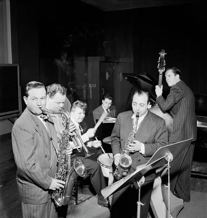 Framed Print : Portrait of Art Drelinger, Billy Butterfield, Bunny Shawker, Stan... Columbia studio, N.Y. 1947. Creator: William Paul Gottlieb Framed Print : Portrait of Art Drelinger, Billy Butterfield, Bunny Shawker, Stan... Columbia studio, N.Y. 1947. Creator: William Paul Gottlieb