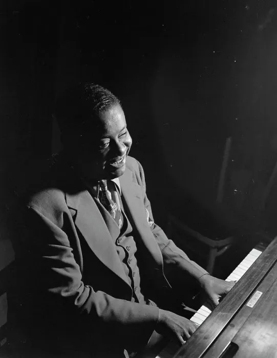 Framed Print : Portrait of Art Tatum, Rochester, N.Y.(?), ca. May 1946. Creator: William Paul Gottlieb