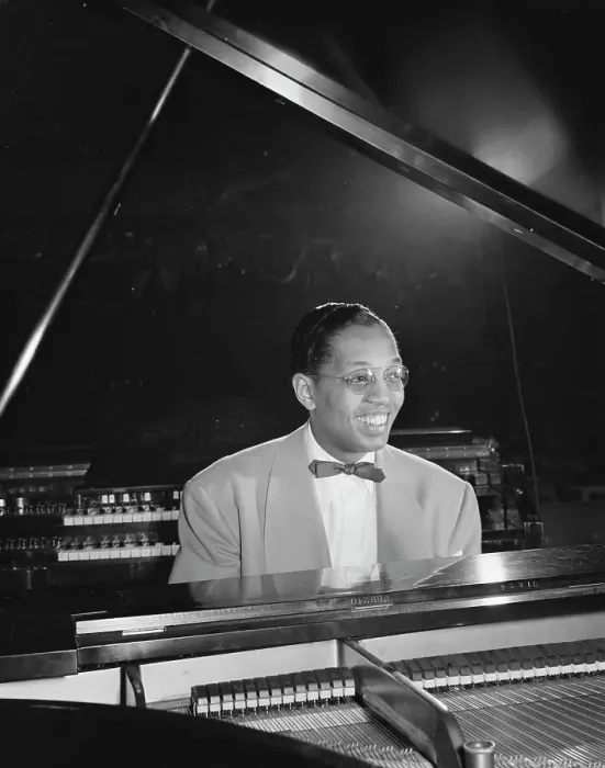 Framed Print : Portrait of Billy Taylor, New York, N.Y. ca. 1947. Creator: William Paul Gottlieb Framed Print : Portrait of Billy Taylor, New York, N.Y. ca. 1947. Creator: William Paul Gottlieb