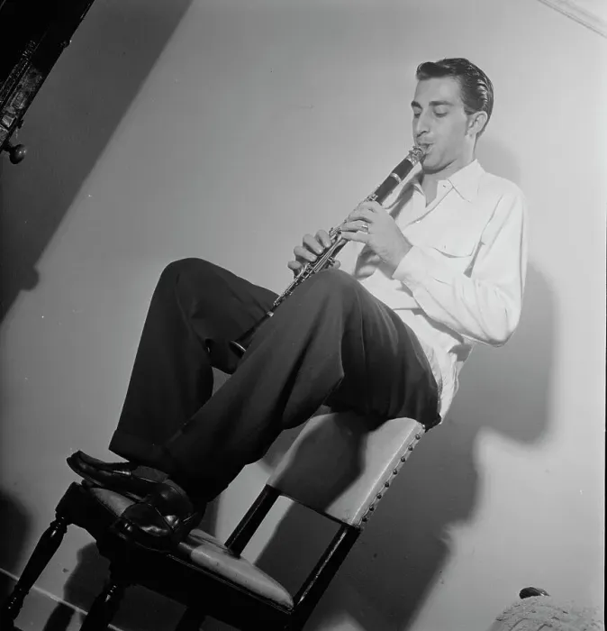Framed Print : Portrait of Buddy De Franco, New York, N.Y. ca. Sept. 1947. Creator: William Paul Gottlieb Framed Print : Portrait of Buddy De Franco, New York, N.Y. ca. Sept. 1947. Creator: William Paul Gottlieb