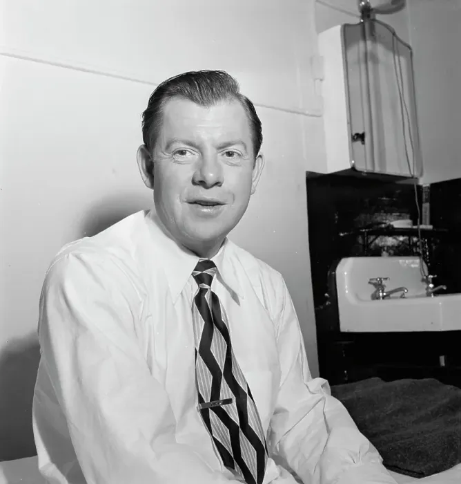 Framed Print : Portrait of Claude Thornhill, ca. Mar. 1947. Creator: William Paul Gottlieb Framed Print : Portrait of Claude Thornhill, ca. Mar. 1947. Creator: William Paul Gottlieb