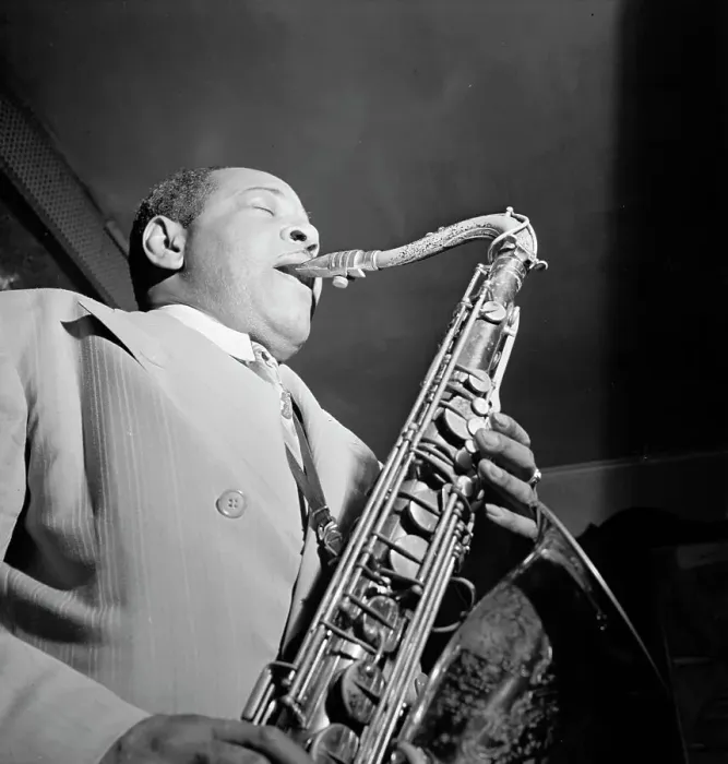 Framed Print : Portrait of Coleman Hawkins, Spotlite (Club), New York, N.Y. ca. Sept. 1946. Creator: William Paul Gottlieb Framed Print : Portrait of Coleman Hawkins, Spotlite (Club), New York, N.Y. ca. Sept. 1946. Creator: William Paul Gottlieb