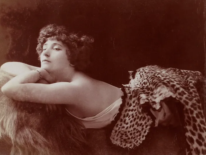 Framed Print : Portrait of Colette (1873-1954), c1909. Creator: Reutlinger, Leopold-Emile (1863-1937) Framed Print : Portrait of Colette (1873-1954), c1909. Creator: Reutlinger, Leopold-Emile (1863-1937)