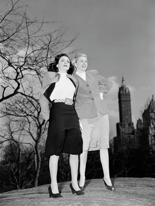 Framed Print : Portrait of Doris Day and Kitty Kallen, Central Park, New York, N.Y. ca. Apr. 1947. Creator: William Paul Gottlieb Framed Print : Portrait of Doris Day and Kitty Kallen, Central Park, New York, N.Y. ca. Apr. 1947. Creator: William Paul Gottlieb