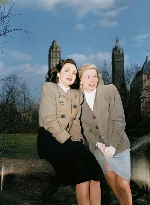 Framed Print : Portrait of Doris Day and Kitty Kallen, Central Park, New York, N.Y. ca. Apr. 1947. Creator: William Paul Gottlieb Framed Print : Portrait of Doris Day and Kitty Kallen, Central Park, New York, N.Y. ca. Apr. 1947. Creator: William Paul Gottlieb