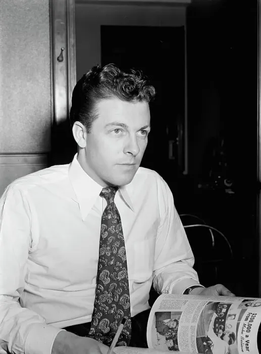 Framed Print : Portrait of Eddie Ronan, Down Beat office, New York, N.Y. 1946. Creator: William Paul Gottlieb Framed Print : Portrait of Eddie Ronan, Down Beat office, New York, N.Y. 1946. Creator: William Paul Gottlieb