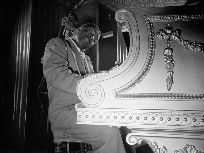 Framed Print : Portrait of Erroll Garner, New York, N.Y. 1946. Creator: William Paul Gottlieb Framed Print : Portrait of Erroll Garner, New York, N.Y. 1946. Creator: William Paul Gottlieb