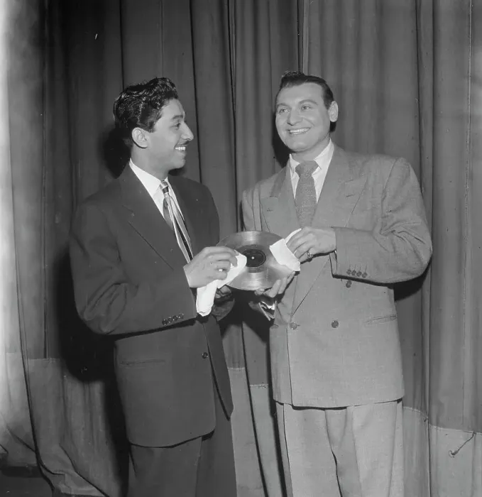 Framed Print : Portrait of Frankie Laine, New York, N.Y. 1946. Creator: William Paul Gottlieb Framed Print : Portrait of Frankie Laine, New York, N.Y. 1946. Creator: William Paul Gottlieb