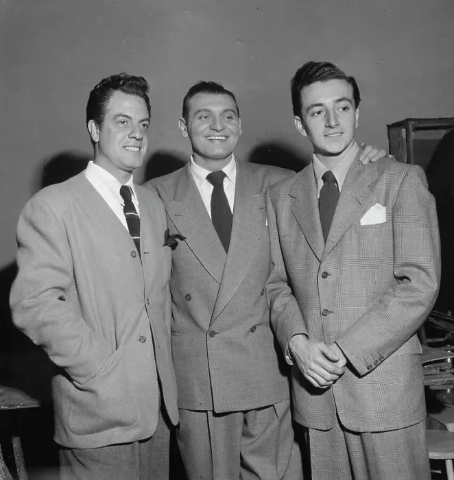 Framed Print : Portrait of Frankie Laine and Vic Damone, New York, N.Y. 1946. Creator: William Paul Gottlieb Framed Print : Portrait of Frankie Laine and Vic Damone, New York, N.Y. 1946. Creator: William Paul Gottlieb