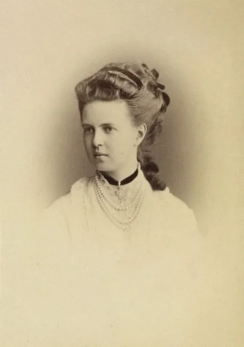 Framed Print : Portrait of Grand Duchess Maria Alexandrovna of Russia (1853-1920), Duchess of Saxe-Coburg and Gotha Framed Print : Portrait of Grand Duchess Maria Alexandrovna of Russia (1853-1920), Duchess of Saxe-Coburg and Gotha