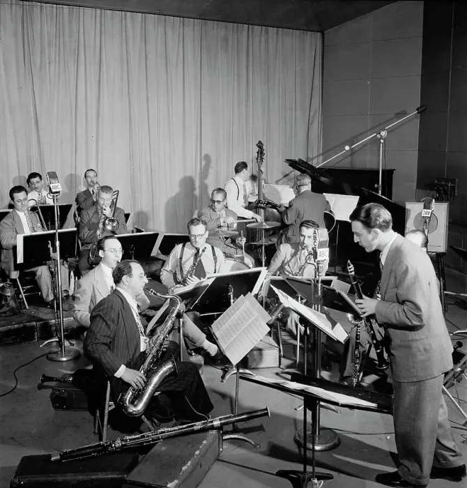 Framed Print : Portrait of Hank D'Amico, Spots Esposito, Bobby Hackett...Museum of Modern...ABC studio, N.Y. 1947. Creator: William Paul Gottlieb Framed Print : Portrait of Hank D'Amico, Spots Esposito, Bobby Hackett...Museum of Modern...ABC studio, N.Y. 1947. Creator: William Paul Gottlieb
