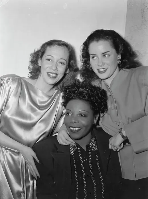 Framed Print : Portrait of Imogene Coca, Mary Lou Williams, and Ann Hathaway, 1938. Creator: William Paul Gottlieb Framed Print : Portrait of Imogene Coca, Mary Lou Williams, and Ann Hathaway, 1938. Creator: William Paul Gottlieb