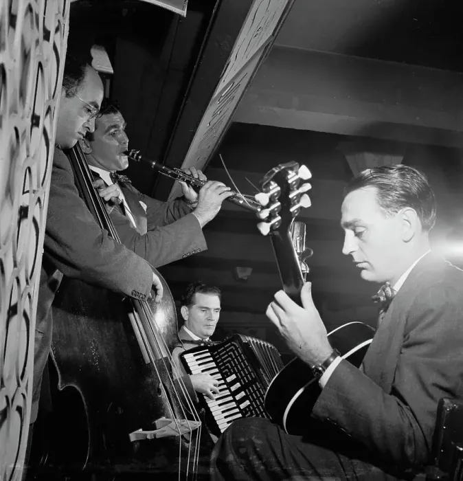 Framed Print : Portrait of Joe Mooney, Andy Fitzgerald, Gaeton (Gate) Frega... Dixon's Steak House(?), N.Y. c1946 Creator: William Paul Gottlieb Framed Print : Portrait of Joe Mooney, Andy Fitzgerald, Gaeton (Gate) Frega... Dixon's Steak House(?), N.Y. c1946 Creator: William Paul Gottlieb