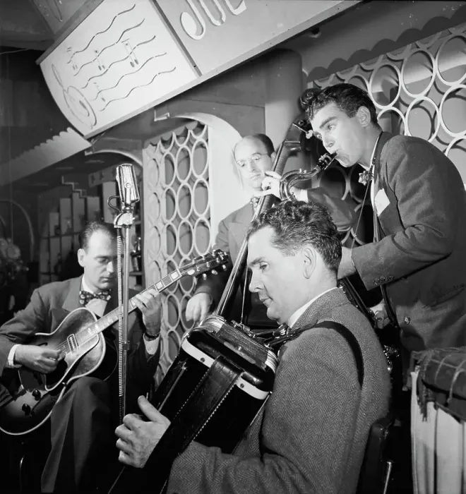 Framed Print : Portrait of Joe Mooney, Gaeton (Gate) Frega, and Andy Fitzgerald, Dixon's Steak House(?), N.Y. 1946 Creator: William Paul Gottlieb Framed Print : Portrait of Joe Mooney, Gaeton (Gate) Frega, and Andy Fitzgerald, Dixon's Steak House(?), N.Y. 1946 Creator: William Paul Gottlieb