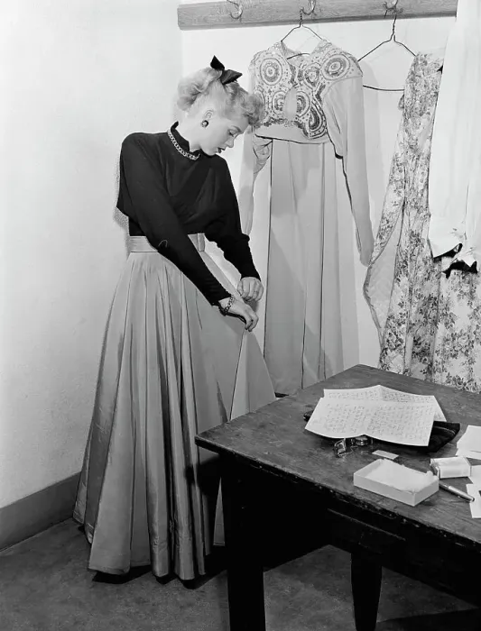 Framed Print : Portrait of June Christy, 1947 or 1948. Creator: William Paul Gottlieb