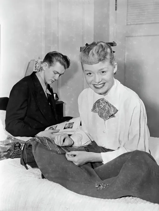 Framed Print : Portrait of June Christy and Bob Cooper, 1947 or 1948. Creator: William Paul Gottlieb Framed Print : Portrait of June Christy and Bob Cooper, 1947 or 1948. Creator: William Paul Gottlieb