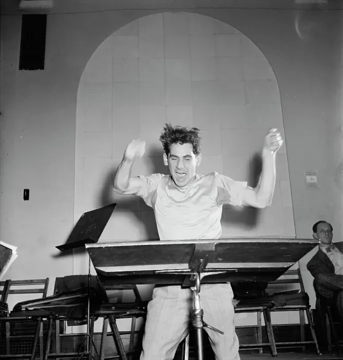 Framed Print : Portrait of Leonard Bernstein, Carnegie Hall, New York, N.Y. 1946. Creator: William Paul Gottlieb Framed Print : Portrait of Leonard Bernstein, Carnegie Hall, New York, N.Y. 1946. Creator: William Paul Gottlieb