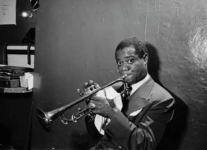 Framed Print : Portrait of Louis Armstrong, Aquarium, New York, N.Y. ca. July 1946. Creator: William Paul Gottlieb Framed Print : Portrait of Louis Armstrong, Aquarium, New York, N.Y. ca. July 1946. Creator: William Paul Gottlieb