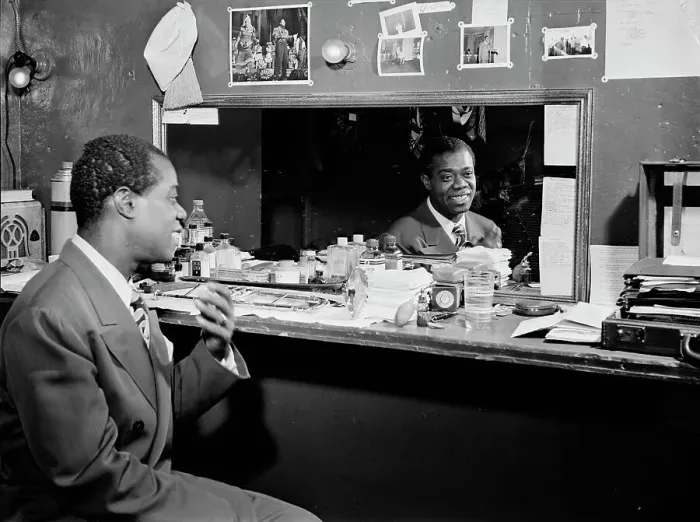 Framed Print : Portrait of Louis Armstrong, Aquarium, New York, N.Y. ca. July 1946. Creator: William Paul Gottlieb Framed Print : Portrait of Louis Armstrong, Aquarium, New York, N.Y. ca. July 1946. Creator: William Paul Gottlieb