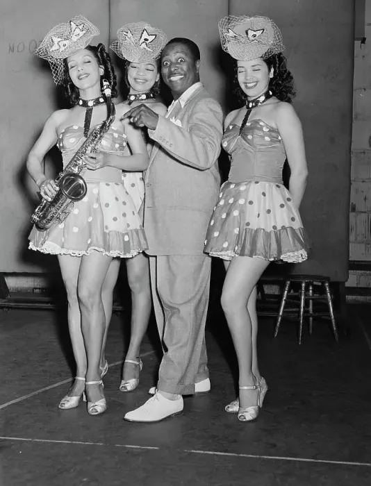 Framed Print : Portrait of Louis Jordan, Paramount Theater(?), New York, N.Y. ca. July 1946. Creator: William Paul Gottlieb Framed Print : Portrait of Louis Jordan, Paramount Theater(?), New York, N.Y. ca. July 1946. Creator: William Paul Gottlieb