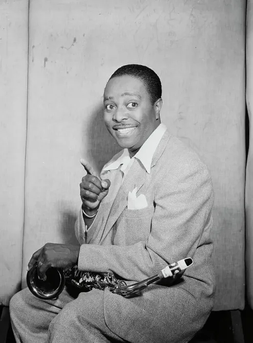 Framed Print : Portrait of Louis Jordan, Paramount Theater(?), New York, N.Y. ca. July 1946. Creator: William Paul Gottlieb Framed Print : Portrait of Louis Jordan, Paramount Theater(?), New York, N.Y. ca. July 1946. Creator: William Paul Gottlieb