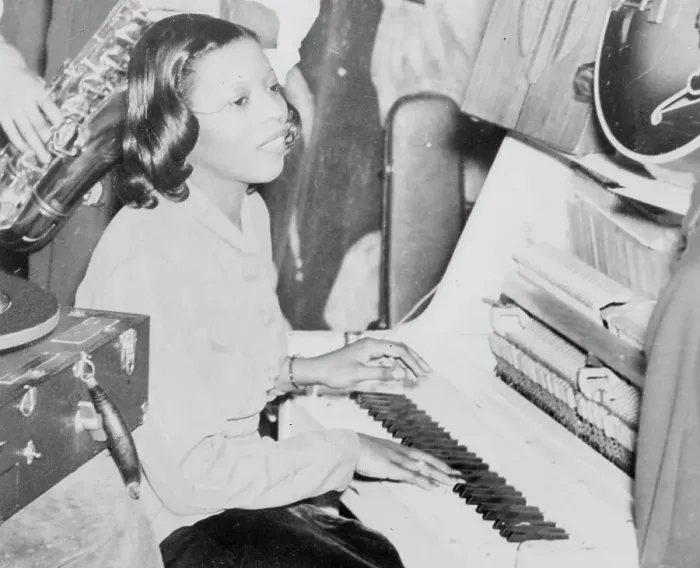 Framed Print : Portrait of Mary Lou Williams, Howard Theater, Washington, D.C. 1938. Creator: William Paul Gottlieb Framed Print : Portrait of Mary Lou Williams, Howard Theater, Washington, D.C. 1938. Creator: William Paul Gottlieb