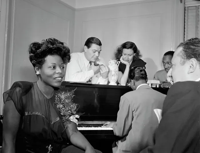 Framed Print : Portrait of Mary Lou Williams, Jack Teagarden, Dixie Bailey...Mary Lou Williams apartment, NY, 1947 Creator: William Paul Gottlieb Framed Print : Portrait of Mary Lou Williams, Jack Teagarden, Dixie Bailey...Mary Lou Williams apartment, NY, 1947 Creator: William Paul Gottlieb