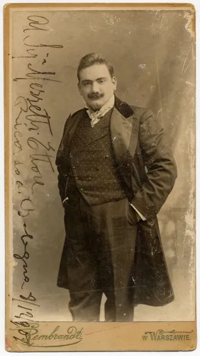 Framed Print : Portrait of the opera singer Enrico Caruso (1873-1921), 1900s. Creator: Photo studio Rembrandt Framed Print : Portrait of the opera singer Enrico Caruso (1873-1921), 1900s. Creator: Photo studio Rembrandt
