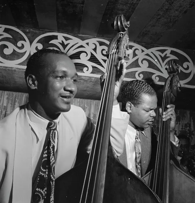 Framed Print : Portrait of Oscar Pettiford and Junior Raglin, Aquarium, New York, N.Y. ca. Nov. 1946. Creator: William Paul Gottlieb Framed Print : Portrait of Oscar Pettiford and Junior Raglin, Aquarium, New York, N.Y. ca. Nov. 1946. Creator: William Paul Gottlieb