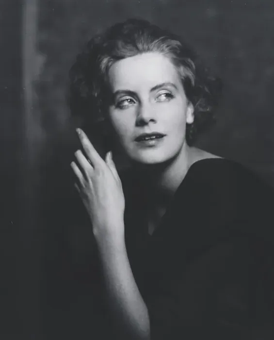 Framed Print : Portrait photograph of Greta Garbo, 1925 July. Creator: Arnold Genthe Framed Print : Portrait photograph of Greta Garbo, 1925 July. Creator: Arnold Genthe