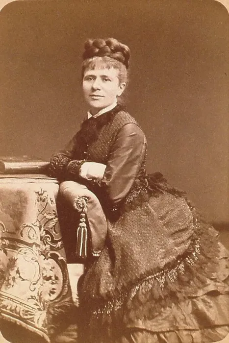 Framed Print : Portrait of the pianist and composer Marie Jaëll, née Trautmann (1846-1925), 1880s. Creator: Dupont, Aimé (1842-1900) Framed Print : Portrait of the pianist and composer Marie Jaëll, née Trautmann (1846-1925), 1880s. Creator: Dupont, Aimé (1842-1900)