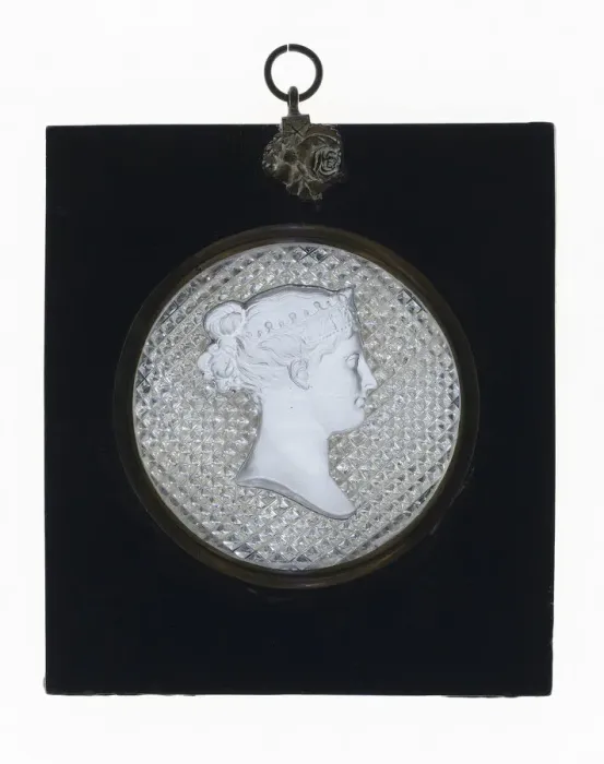 Framed Print : Portrait Plaque, England, 1820 / 30. Creator: Apsley Pellatt and Company Framed Print : Portrait Plaque, England, 1820 / 30. Creator: Apsley Pellatt and Company