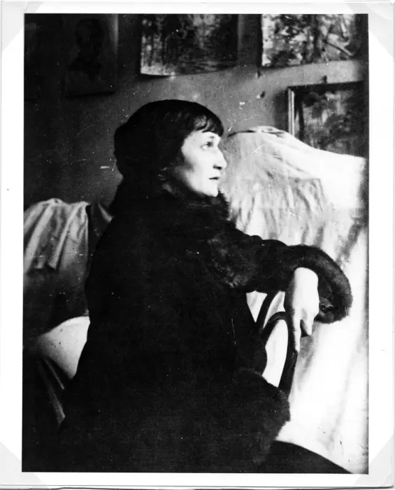 Framed Print : Portrait of the Poetess Anna Akhmatova (1889-1966), End 1920s Framed Print : Portrait of the Poetess Anna Akhmatova (1889-1966), End 1920s