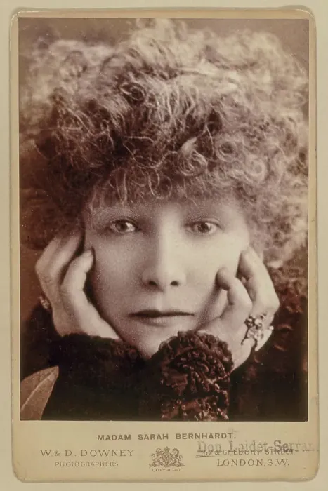 Framed Print : Portrait of Sarah Bernhardt (1844-1923). Creator: Photo studio W. & D. Downey, London. Portrait of Sarah Bernhardt (1844-1923). Creator: Photo studio W. & D. Downey, London Framed Print : Portrait of Sarah Bernhardt (1844-1923). Creator: Photo studio W. & D. Downey, London. Portrait of Sarah Bernhardt (1844-1923). Creator: Photo studio W. & D. Downey, London