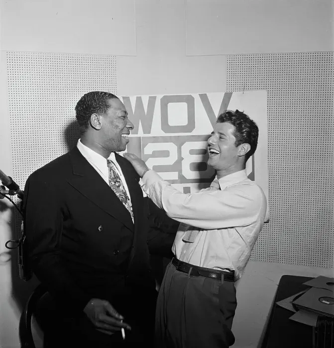 Framed Print : Portrait of Sid Catlett and Freddie Robbins, WOV office, New York, N.Y. ca. June 1947. Creator: William Paul Gottlieb Framed Print : Portrait of Sid Catlett and Freddie Robbins, WOV office, New York, N.Y. ca. June 1947. Creator: William Paul Gottlieb