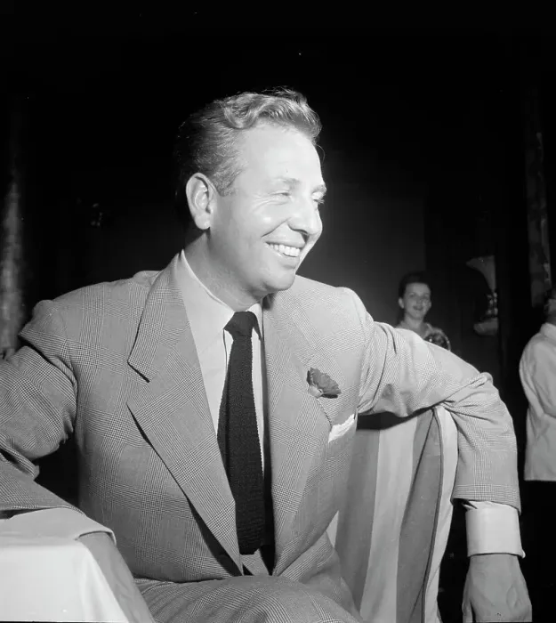 Framed Print : Portrait of Skitch Henderson, Eddie Condon's, New York, N.Y. ca. Aug. 1947. Creator: William Paul Gottlieb Framed Print : Portrait of Skitch Henderson, Eddie Condon's, New York, N.Y. ca. Aug. 1947. Creator: William Paul Gottlieb