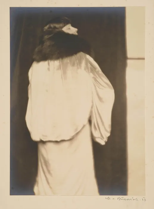 Framed Print : Portrait of Tilla Durieux, 1927. Creator: Bucovich, Mario von (1884-1947) Framed Print : Portrait of Tilla Durieux, 1927. Creator: Bucovich, Mario von (1884-1947)