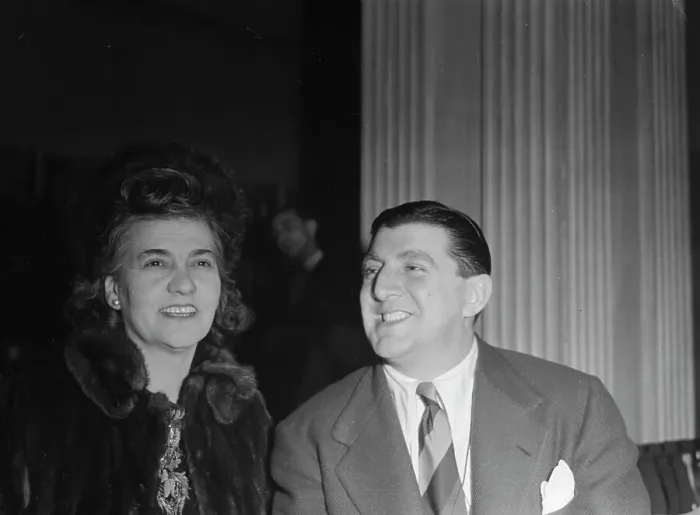 Framed Print : Portrait of Tony Pastor and Maria Kramer, Hotel Edison(?), New York, N.Y. 1946. Creator: William Paul Gottlieb Framed Print : Portrait of Tony Pastor and Maria Kramer, Hotel Edison(?), New York, N.Y. 1946. Creator: William Paul Gottlieb