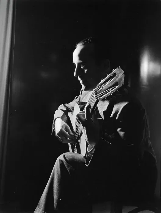 Framed Print : Portrait of Vincente Gomez, Café Society Uptown(?), New York, N.Y. ca. June 1946. Creator: William Paul Gottlieb Framed Print : Portrait of Vincente Gomez, Café Society Uptown(?), New York, N.Y. ca. June 1946. Creator: William Paul Gottlieb