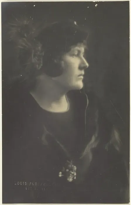 Framed Print : Portrait of a Woman in Fur Cape, 1907-1924. Creator: Louis Fleckenstein Framed Print : Portrait of a Woman in Fur Cape, 1907-1924. Creator: Louis Fleckenstein