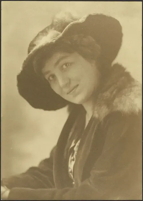 Framed Print : Portrait of a Woman in Fur Hat, 1907-1943. Creator: Louis Fleckenstein Framed Print : Portrait of a Woman in Fur Hat, 1907-1943. Creator: Louis Fleckenstein