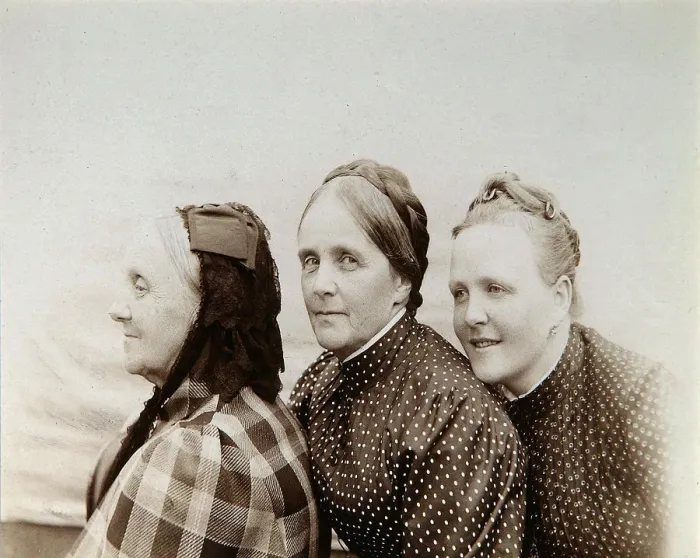Framed Print : Portrait of three women, Russia, 1890s Framed Print : Portrait of three women, Russia, 1890s