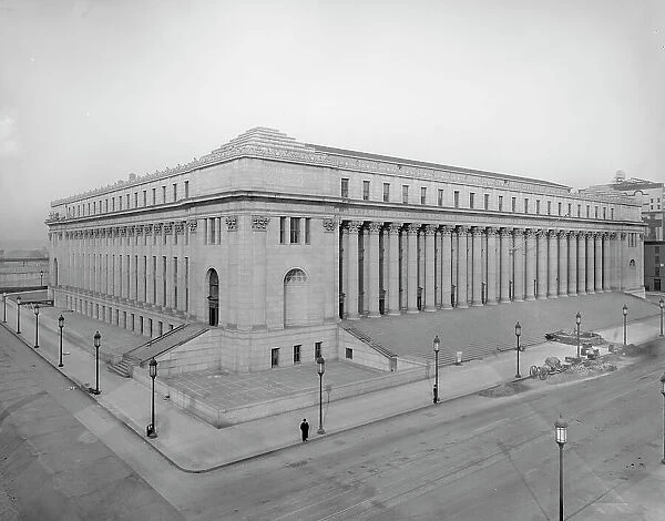 Post Office, New York City, between 1910 and 1920. Creator: Unknown