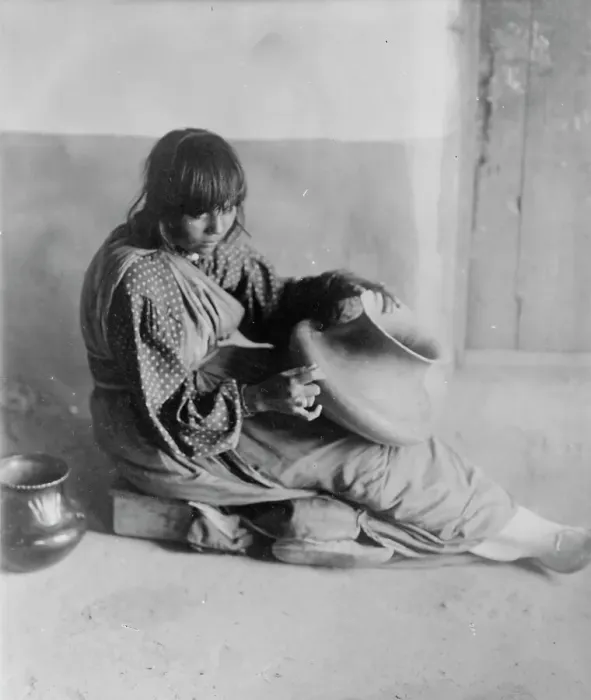 Framed Print : The Potter-Santa Clara, c1905. Creator: Edward Sheriff Curtis Framed Print : The Potter-Santa Clara, c1905. Creator: Edward Sheriff Curtis