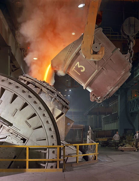 Pouring molten iron into a Kaldo unit, Park Gate Iron & Steel Co, Rotherham, South Yorkshire