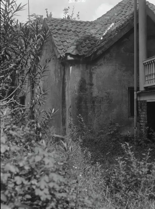 Framed Print : Powder magazine, Charleston, South Carolina, between 1920 and 1926. Creator: Arnold Genthe Framed Print : Powder magazine, Charleston, South Carolina, between 1920 and 1926. Creator: Arnold Genthe