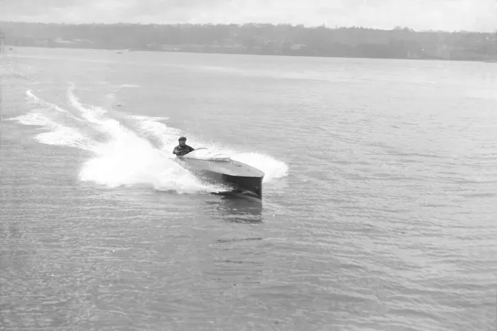 Framed Print : Power boat under way, 1914. Creator: Kirk & Sons of Cowes Framed Print : Power boat under way, 1914. Creator: Kirk & Sons of Cowes